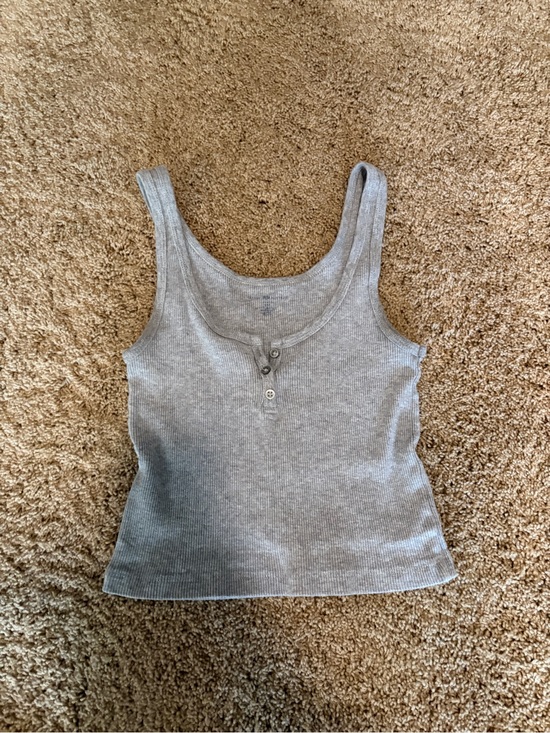 Brandy Melville Tops - Brandy Melville tank